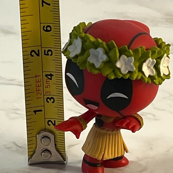 Super Rare Mystery Mini Funko Deadpool Hula Dancer Target Exclusive Bobble Head - Picture 13 of 14